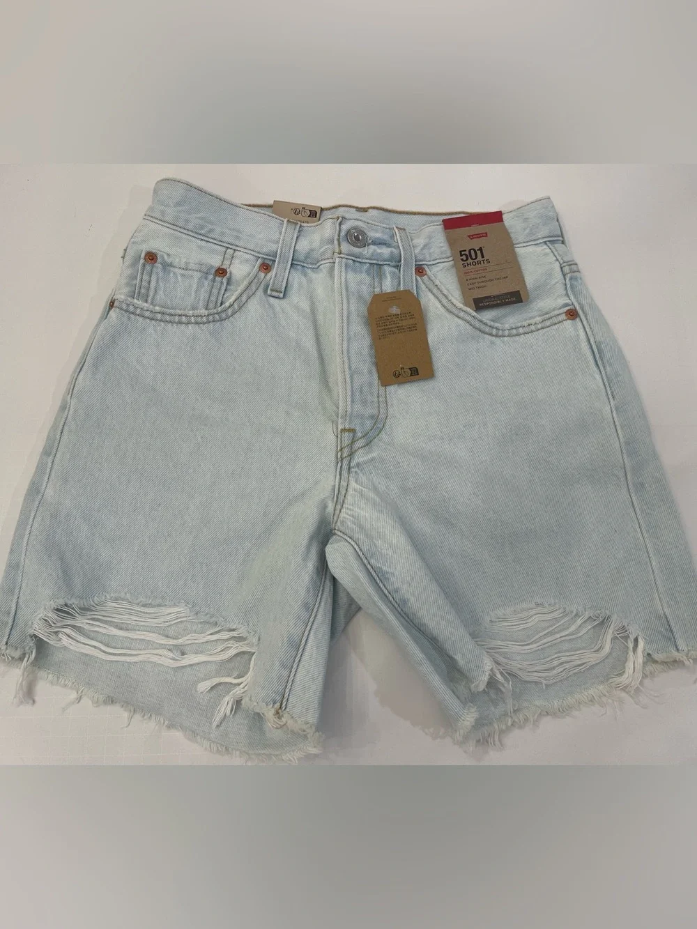 LEVI'S WOMEN'S LIGHT WASH HIGH RISE MID THIGH DENIM SHORTS